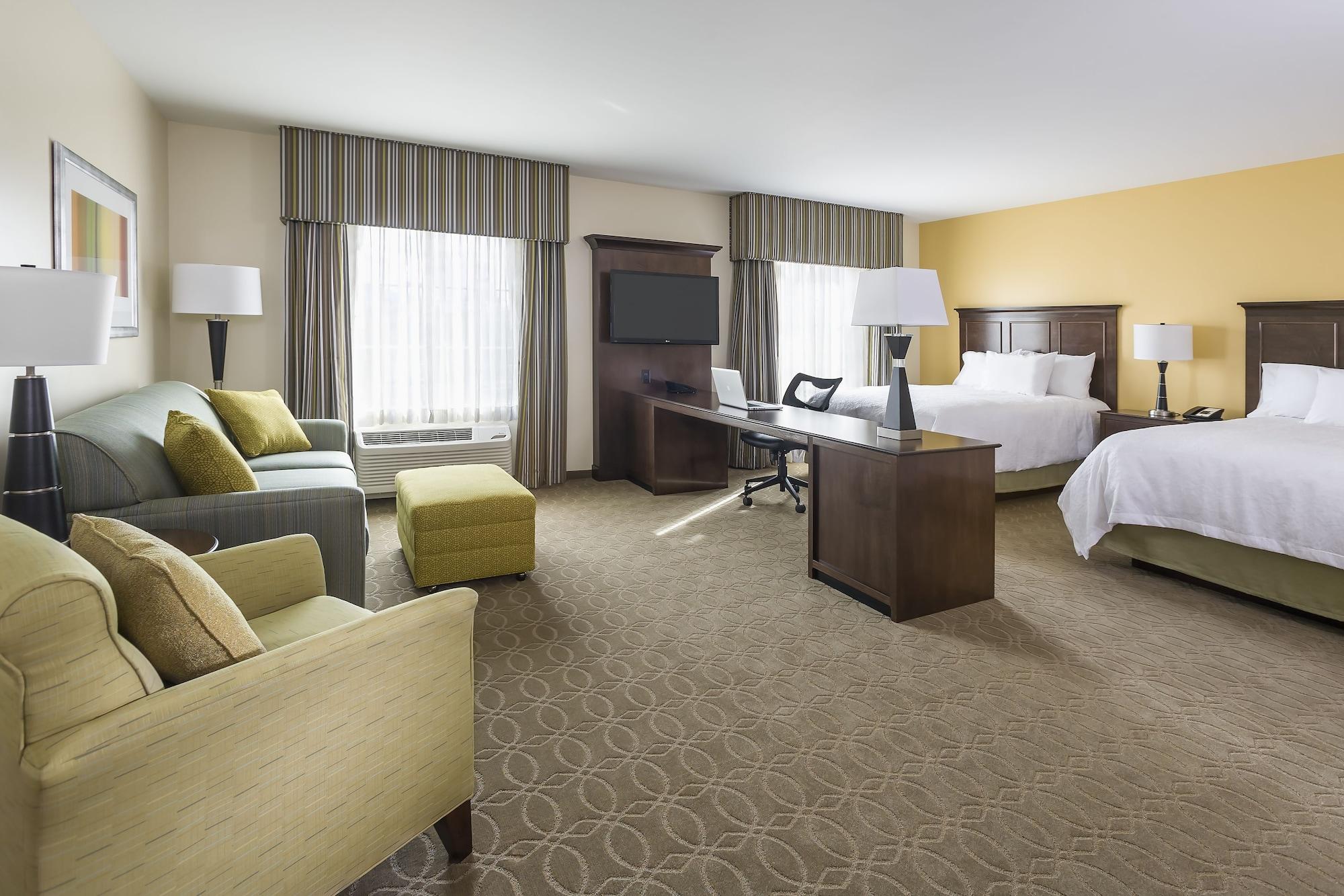 Hampton & Hotel