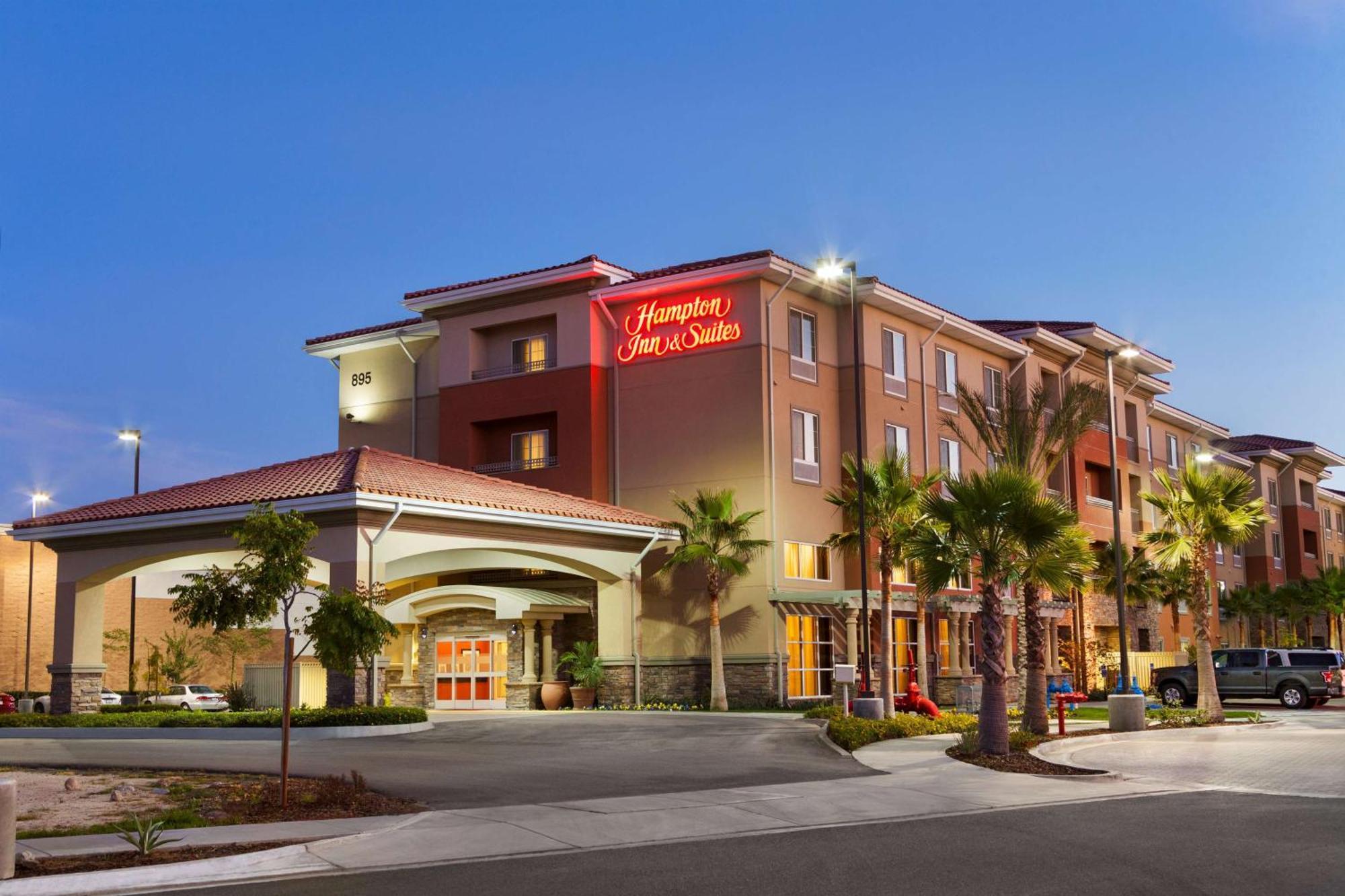 Hotel Hampton & 3*